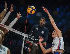 九游体育-巴萨欲签下英超金靴凯恩