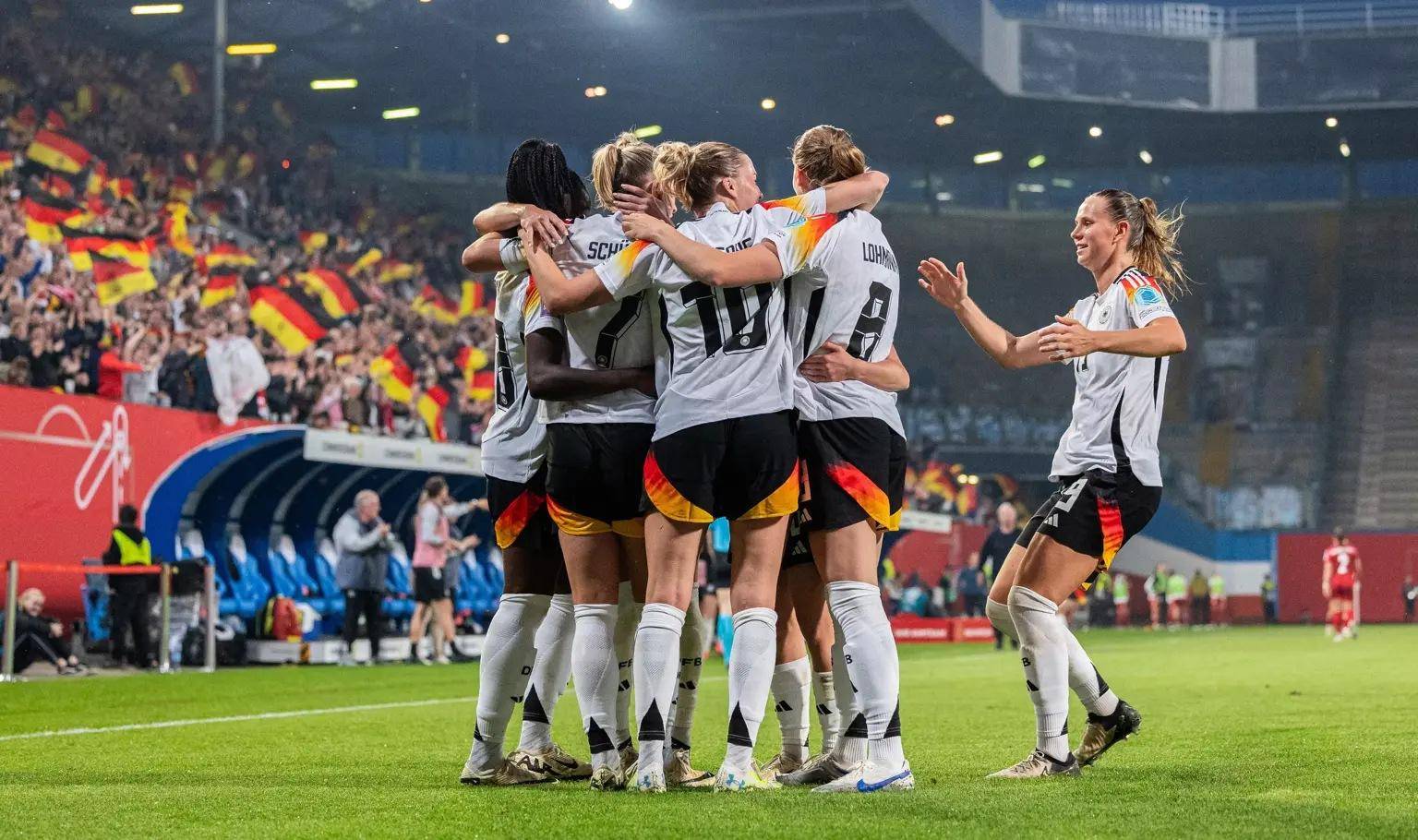 九游平台-澳大利亚对加拿大女足