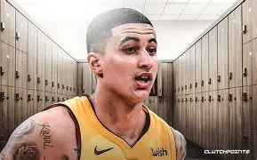 荷兰队更衣室意外播出球员换内裤画面